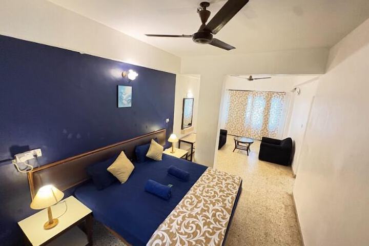 Room 3 of 9