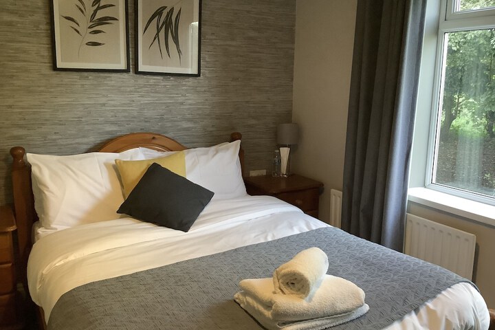 Room 5 of 14