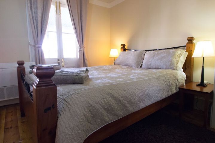 Room 3 of 10