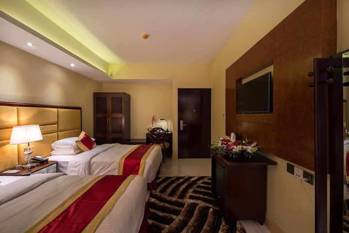 Room 19 of 34