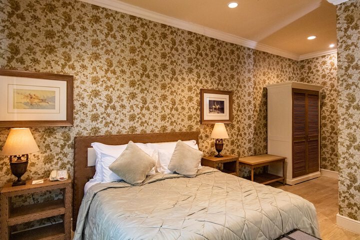 Room 75 of 228