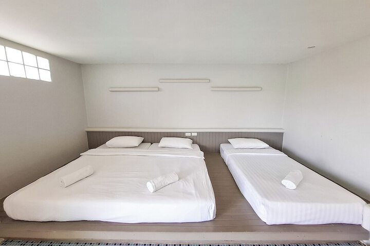 Room 15 of 111