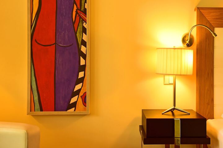 Room 42 of 250