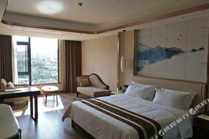 General 7 of 15