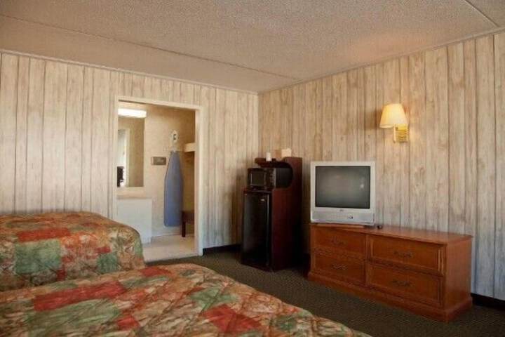 2 Double Beds (5 of 9)