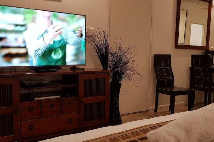 Room 4 of 66