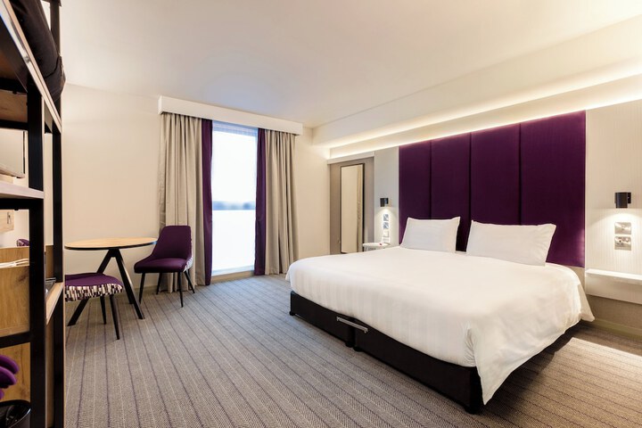 Room 6 of 20