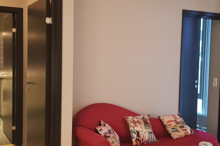 Room 6 of 19
