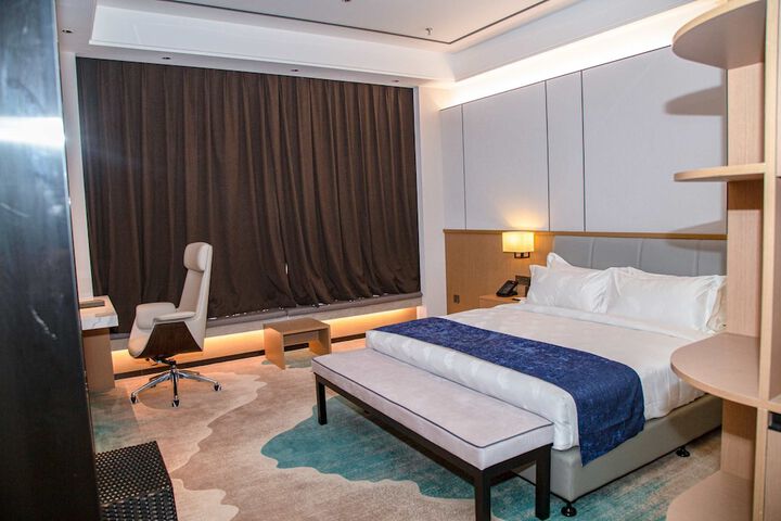 Room 4 of 75