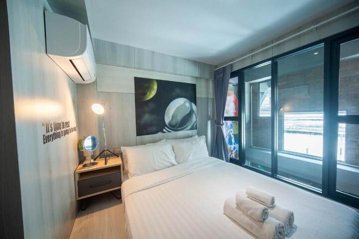 Room 12 of 84