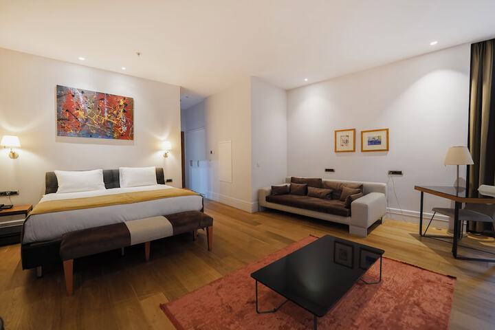 Room 21 of 79