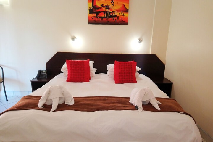 Room 26 of 87