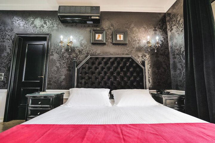 Room 64 of 148