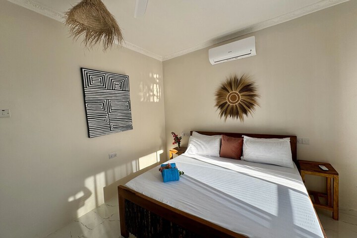 Room 28 of 63