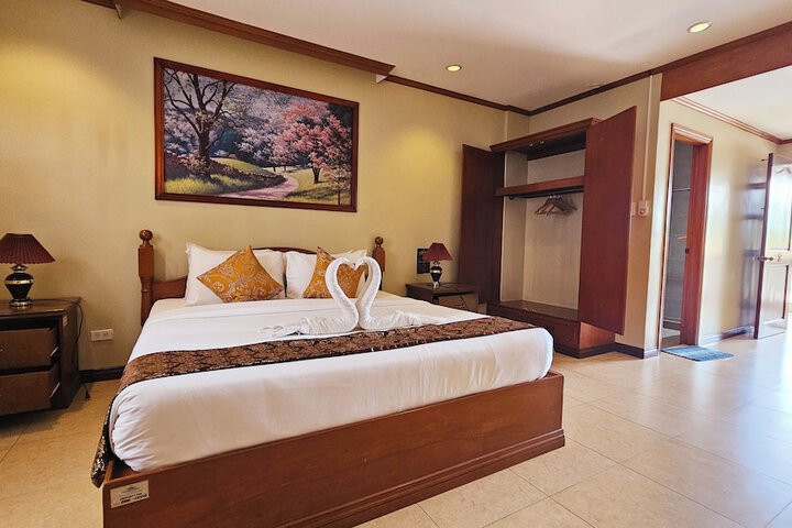 Room 32 of 199