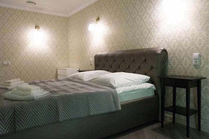 Room 13 of 26