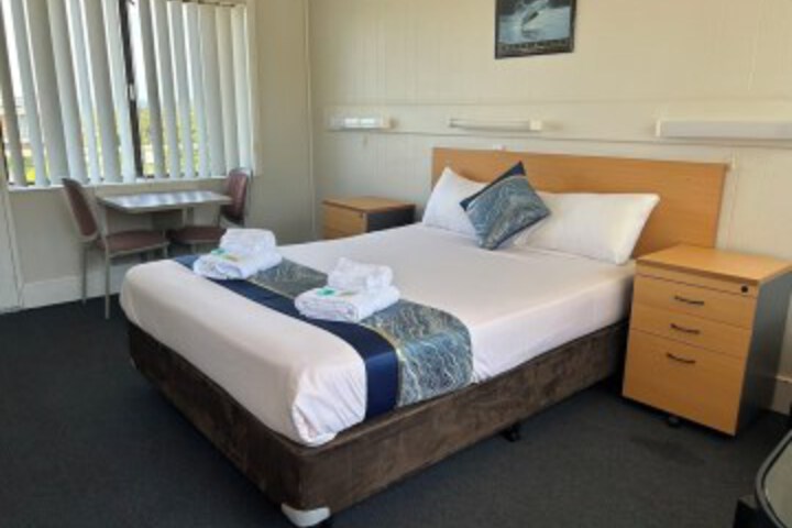 Room 15 of 48