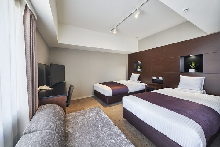 Room 3 of 31