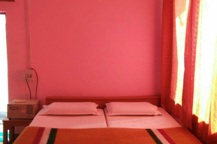 Room 6 of 6