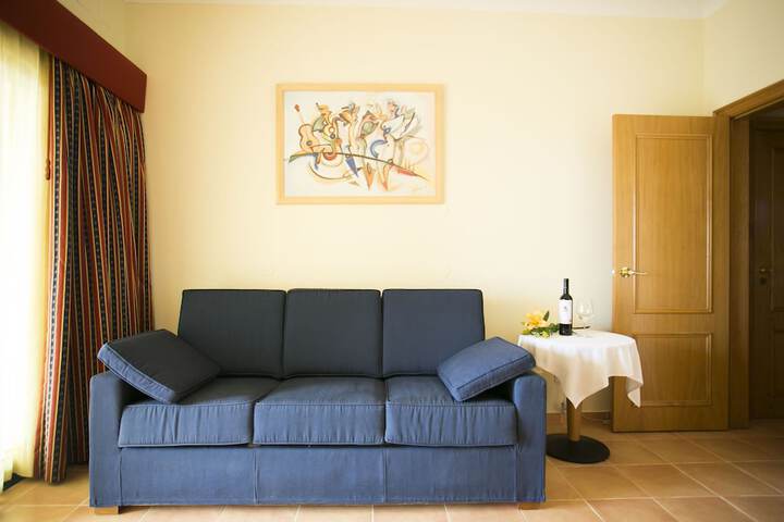 Room 13 of 47