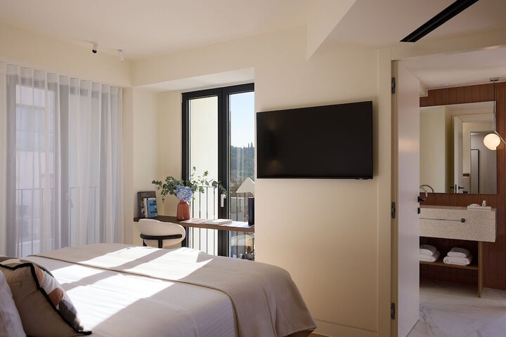 Room 15 of 50
