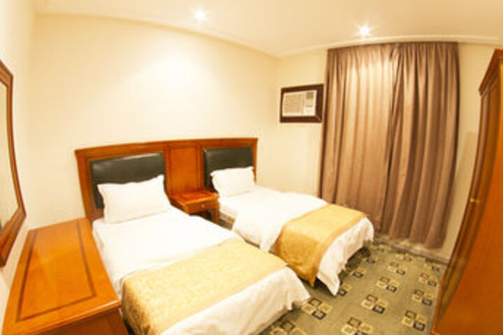 Room 5 of 14
