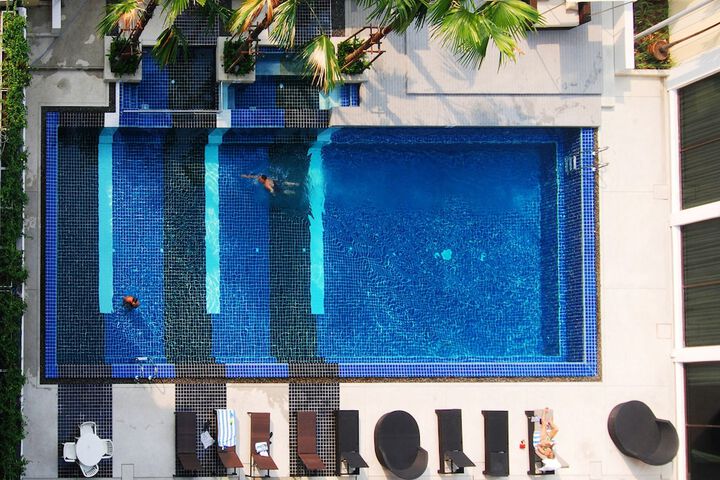 Pool 44 of 100
