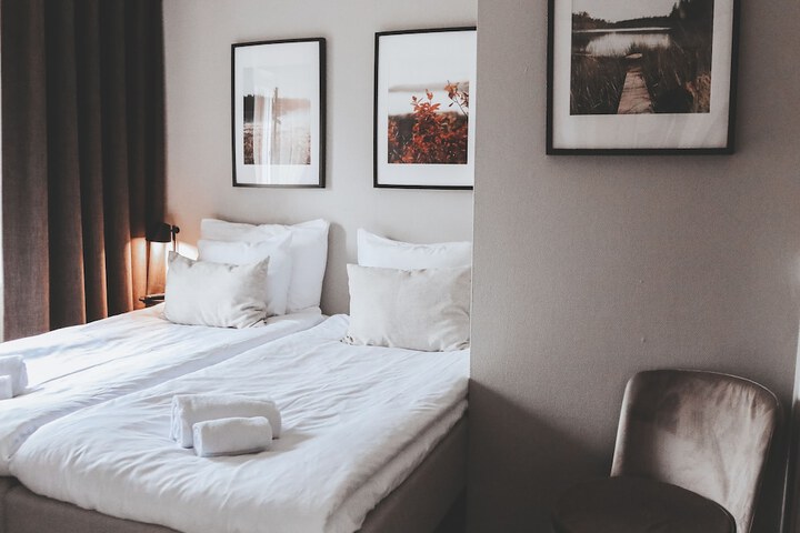 Room 6 of 45
