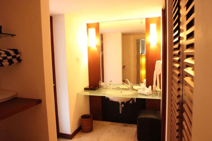 Room 26 of 36