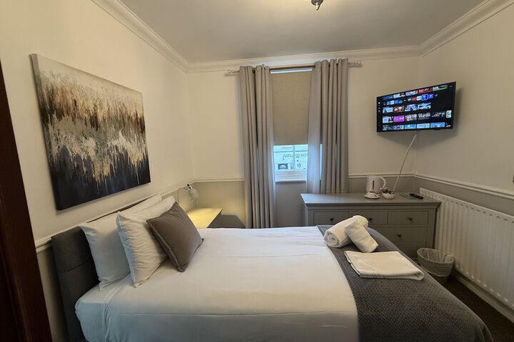 Room 10 of 72