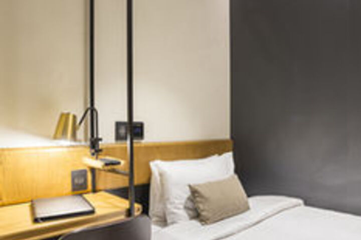 Room 7 of 17