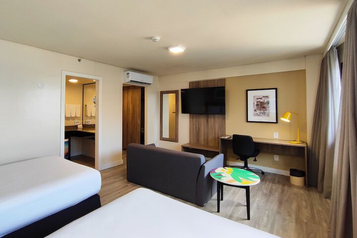 Room 44 of 137