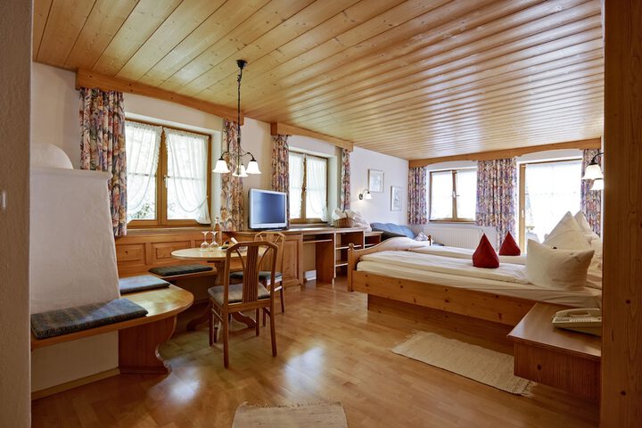 Room 19 of 48