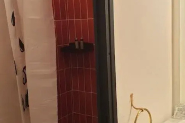 Room 7 of 17