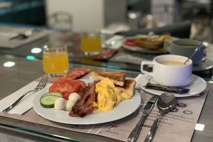Breakfast/Coffee Service 177 of 194