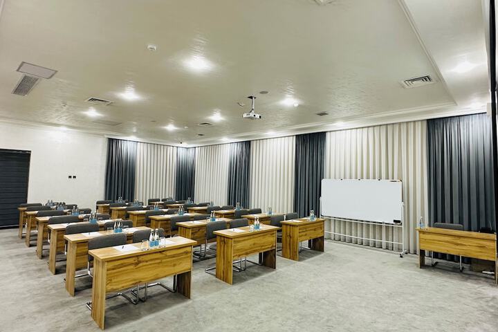 Business Center 62 of 74