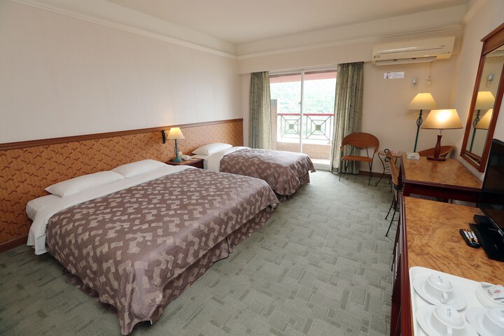 Room 3 of 36