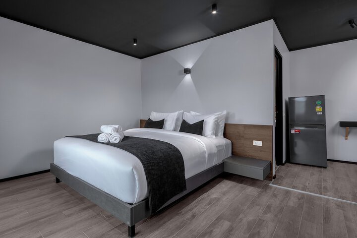 Room 32 of 56