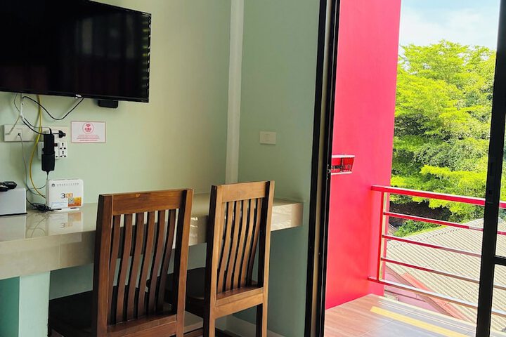 Room 13 of 28