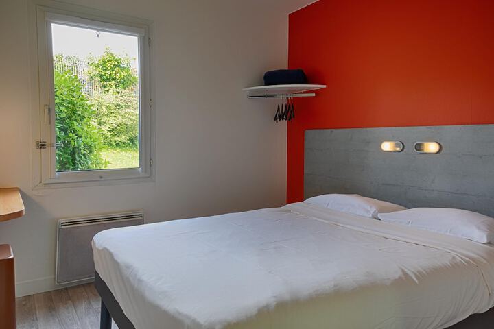 Room 8 of 22