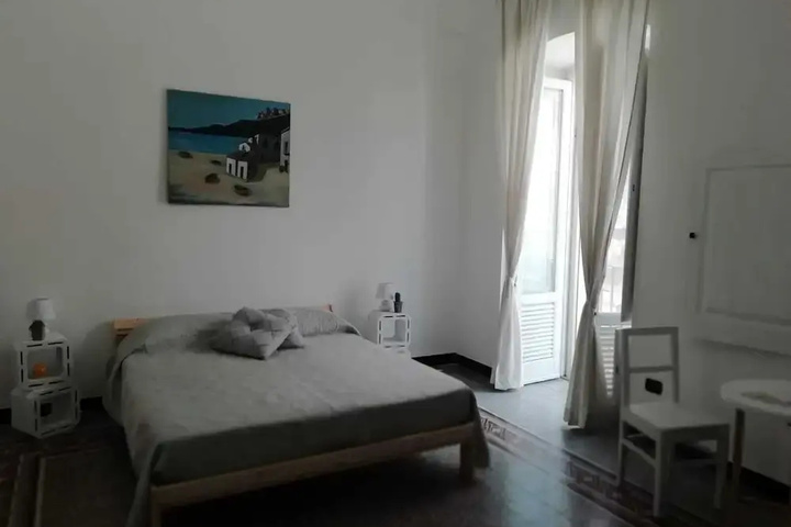 Room 4 of 15
