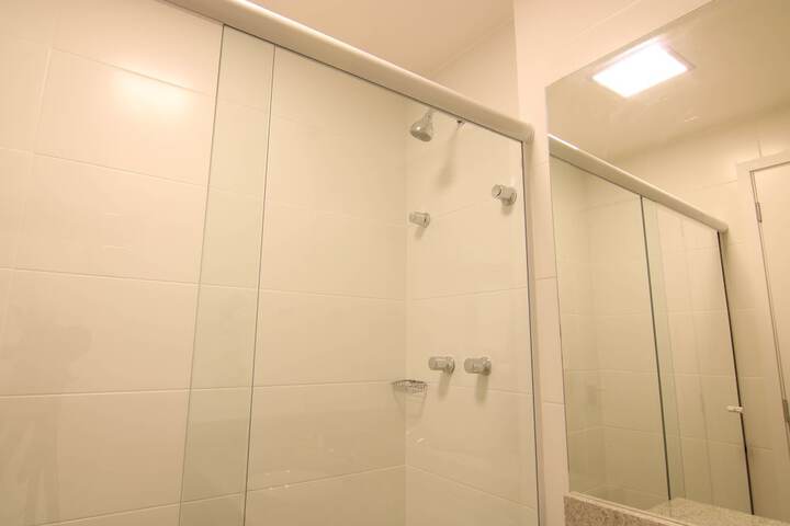 Room 14 of 28