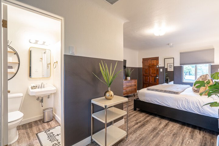 Room 46 of 71