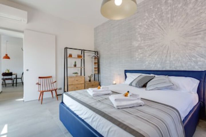 Room 4 of 270