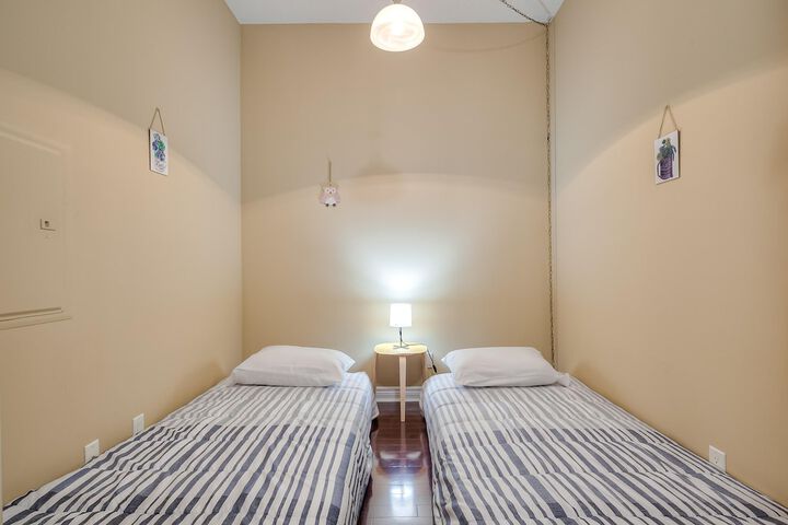 Room 18 of 79