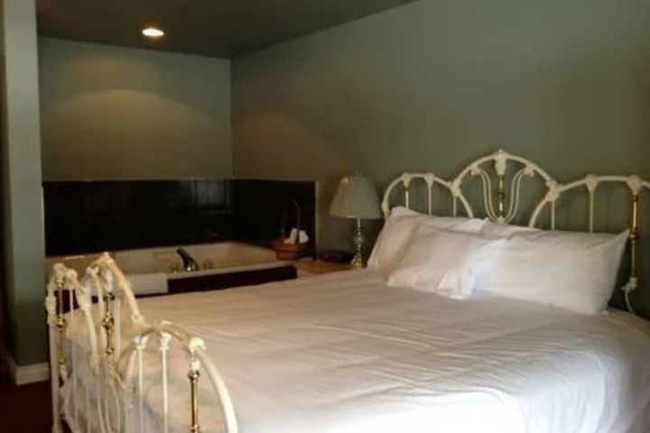 Room 4 of 21