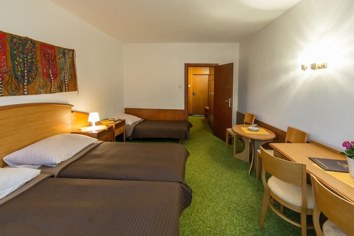 Room 7 of 86