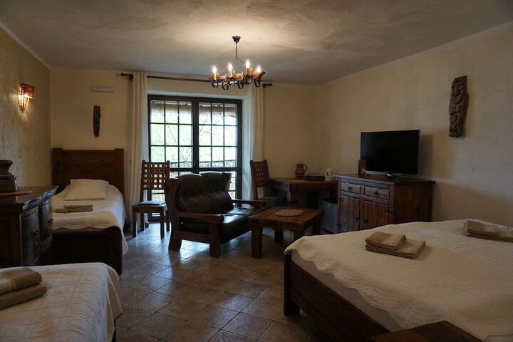 Room 27 of 155