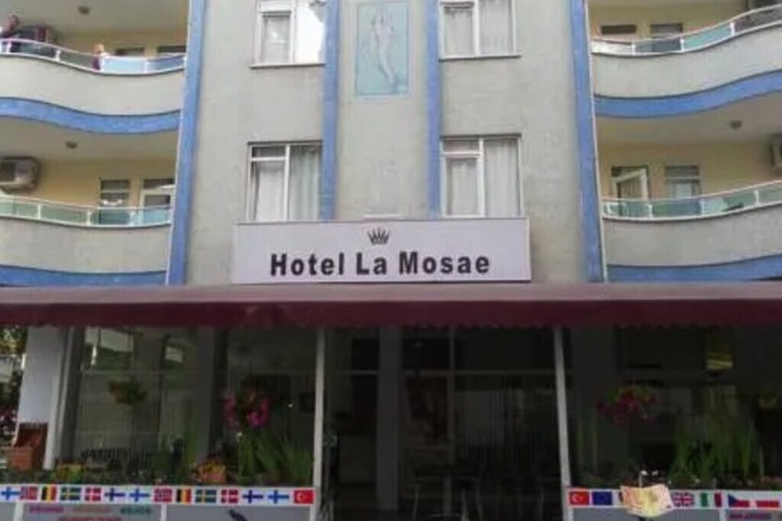 Hotel 5 of 6