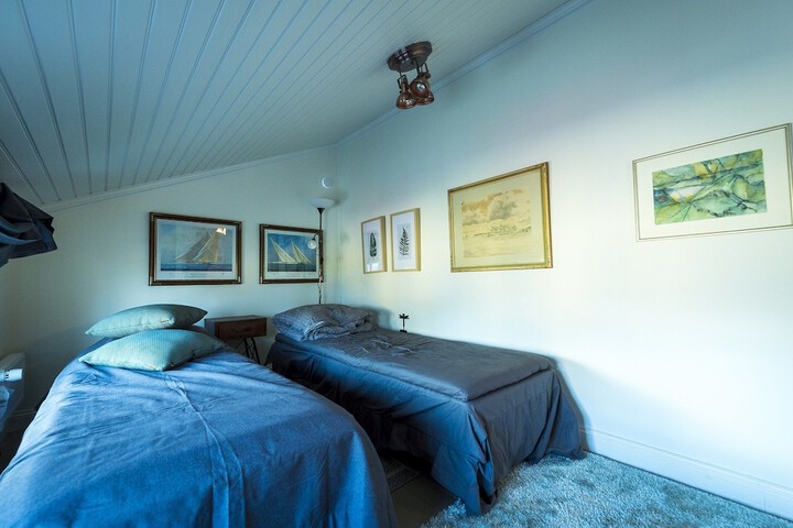 Room 19 of 34